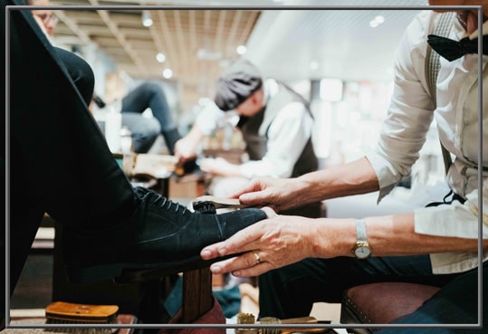 Entertainment Schuhputzstand